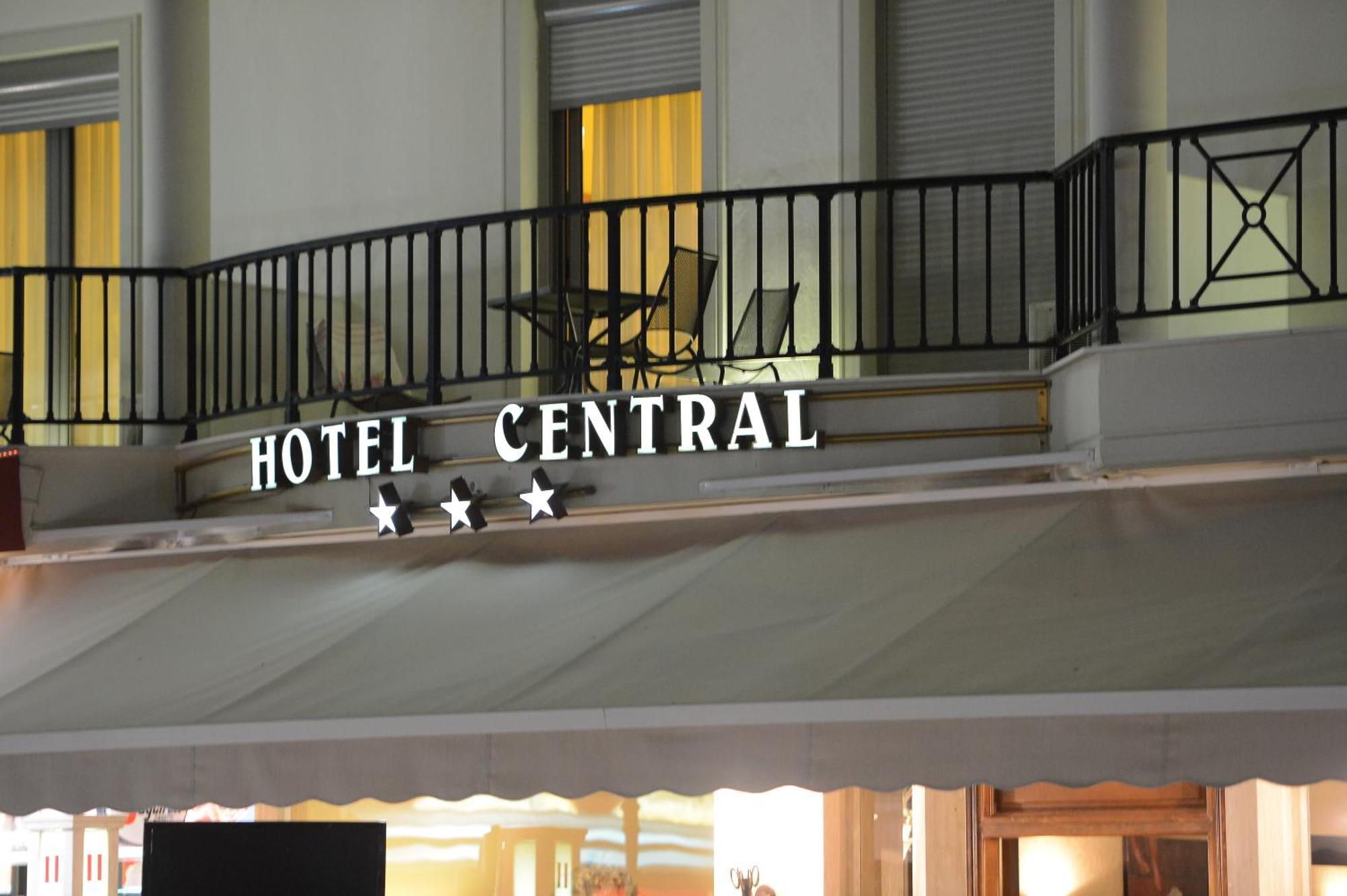 Central Hotel Paralía Buitenkant foto