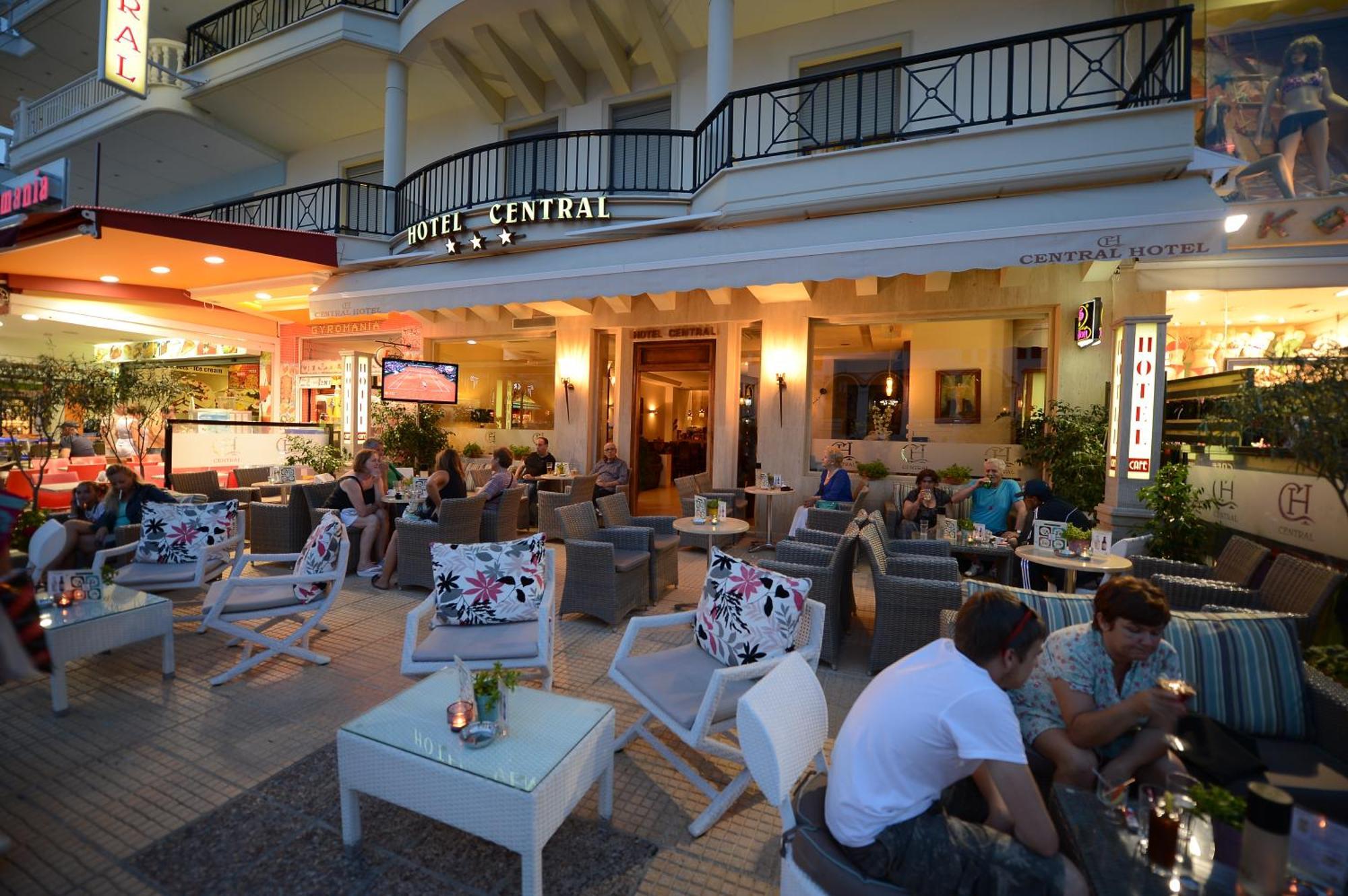 Central Hotel Paralía Buitenkant foto